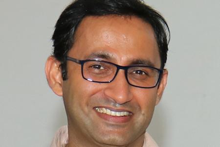 Portrait of Prof. Santanu Mukherjee, guest speaker